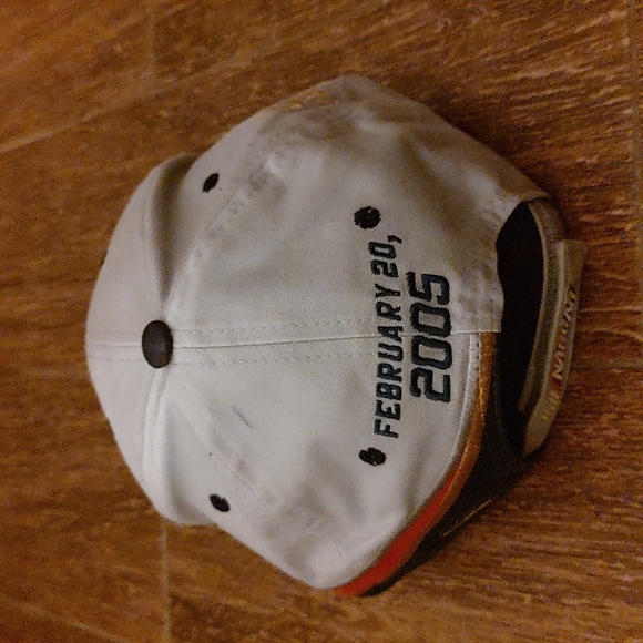 2005 47th Annual Daytona 500 Champion Hat Gatorade Victory Lane Edition. - Picture 9 of 13